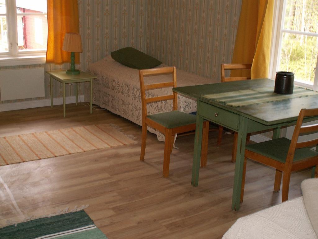 Stormyrbergets Lantgård Hotell Pålberget Rum bild